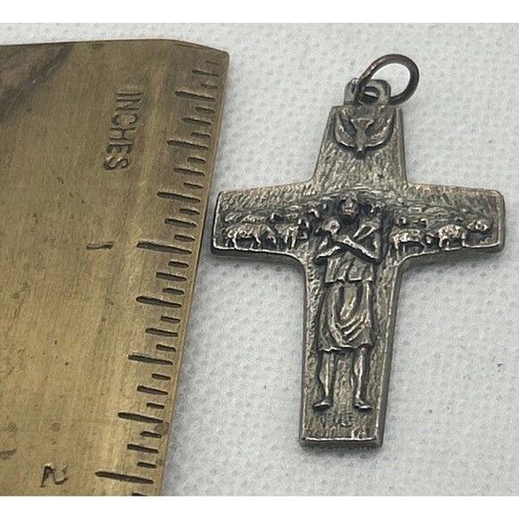 Pope Francis Good Shepard Cross 1 1/8" Italy Pendant Crucifix - Picture 3 of 3